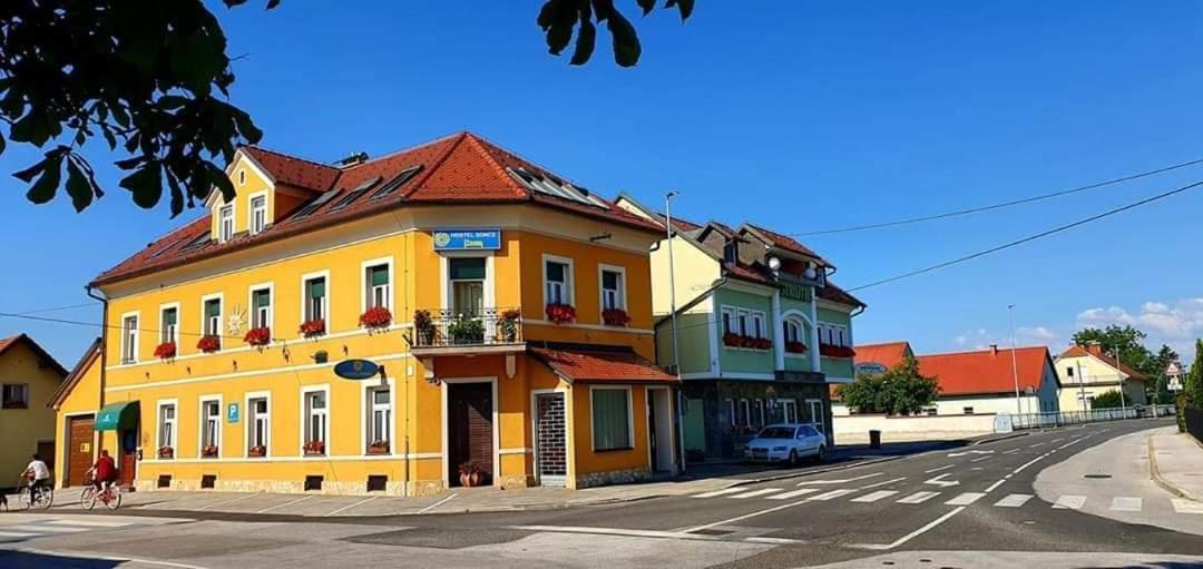 Apartment Luna Ptuj Luaran gambar